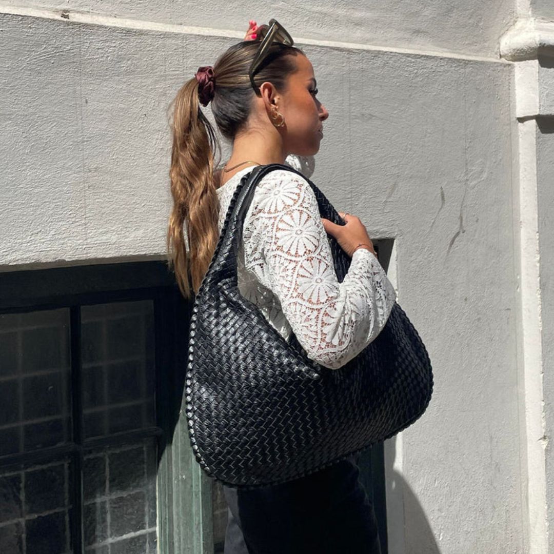 Stijlvolle Amore Hobo-tas uit luxe vegan leer