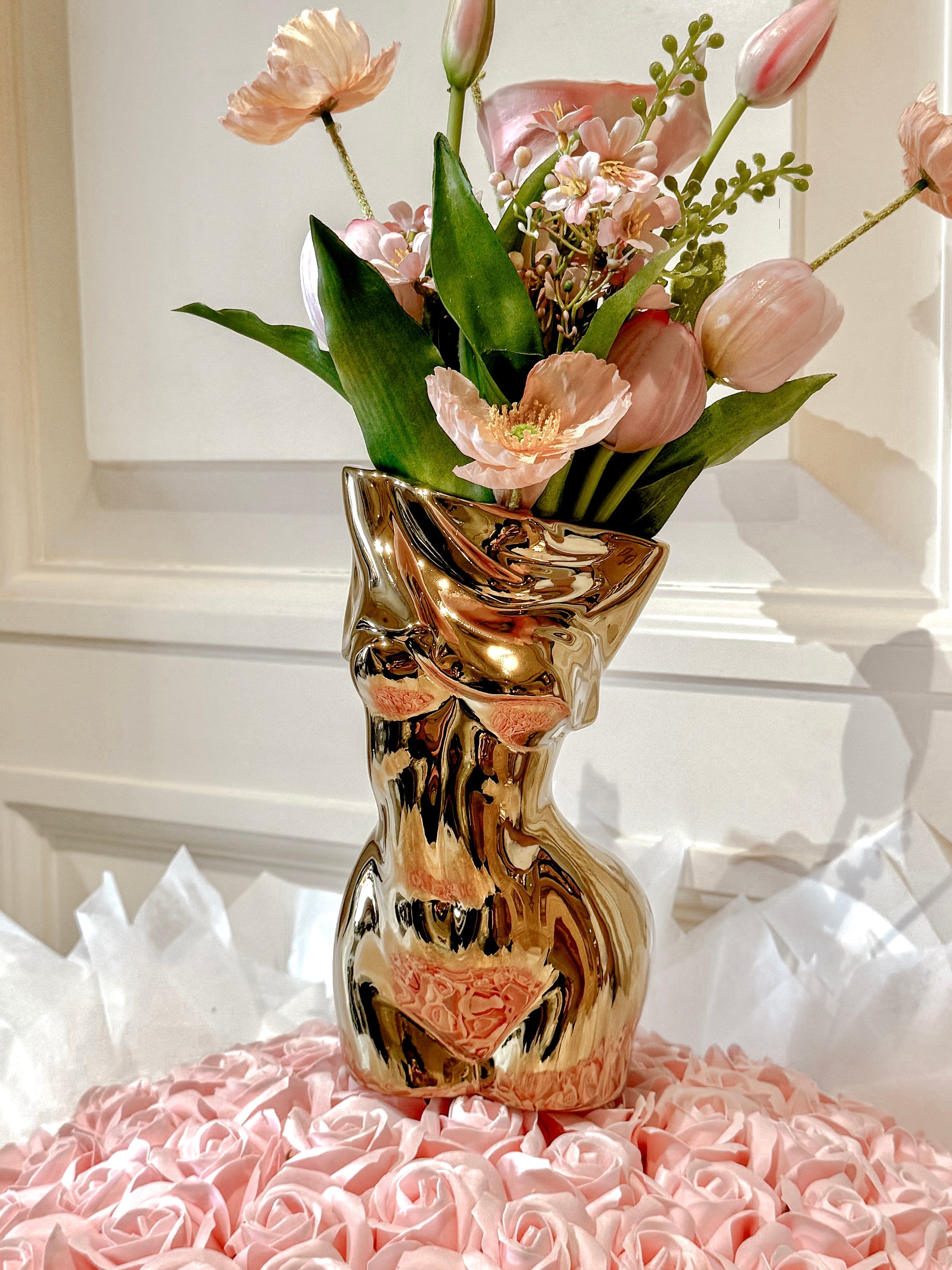 Feminine Ceramic Vase in Gold