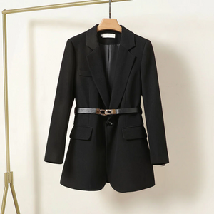 MODA - Elegante nauwsluitende blazer