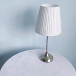 ClassicShade Tafellamp - Moderne Verlichting met Stijlvolle Lampenkap