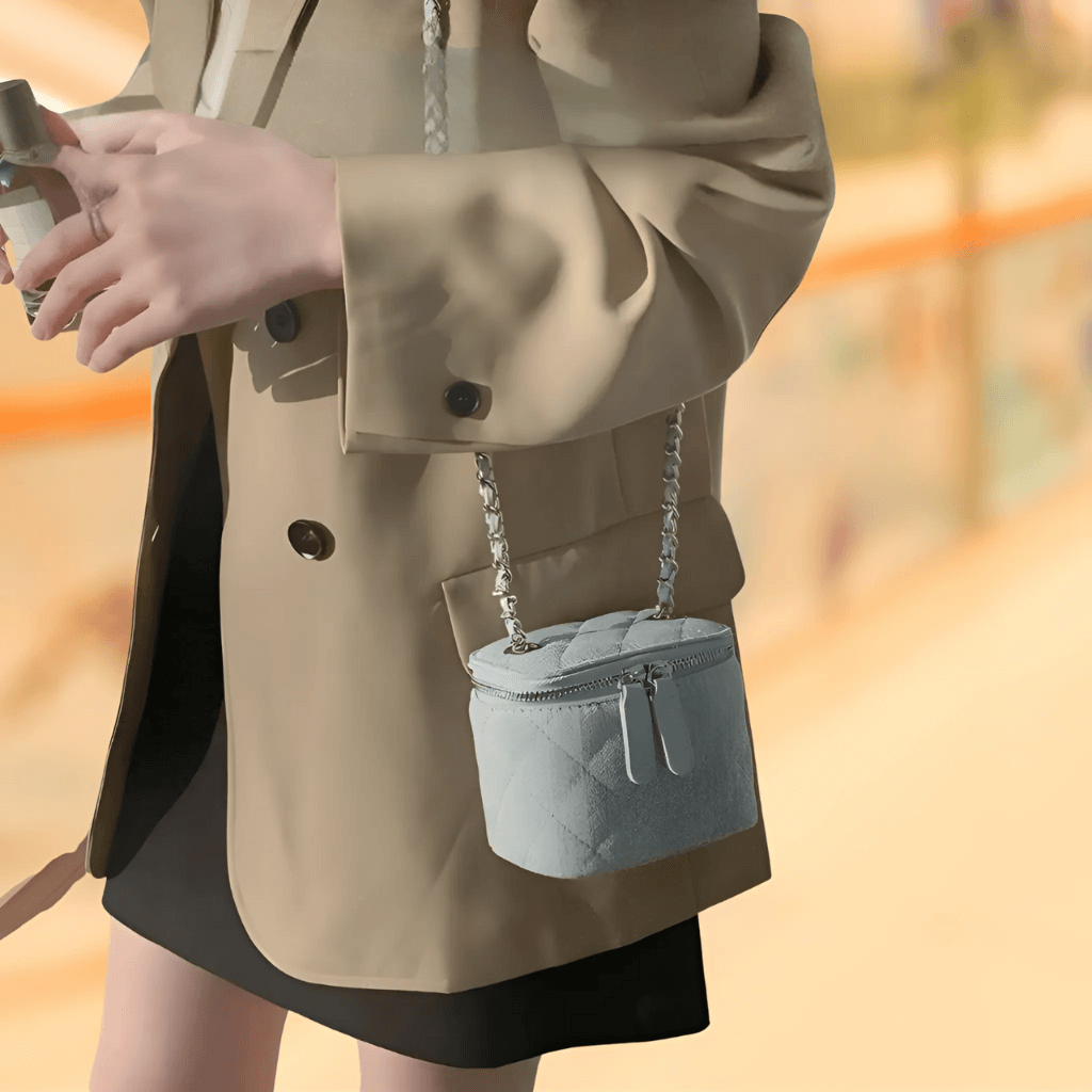 Chloe - Chique Denim Mini Crossbody Tas met Kettingriem