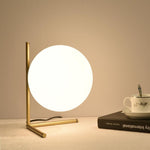 Tafellamp - IJzeren Statief - Glazen Bol - Strak Design - ModernGlow - Bureaulamp en Slaapkamer